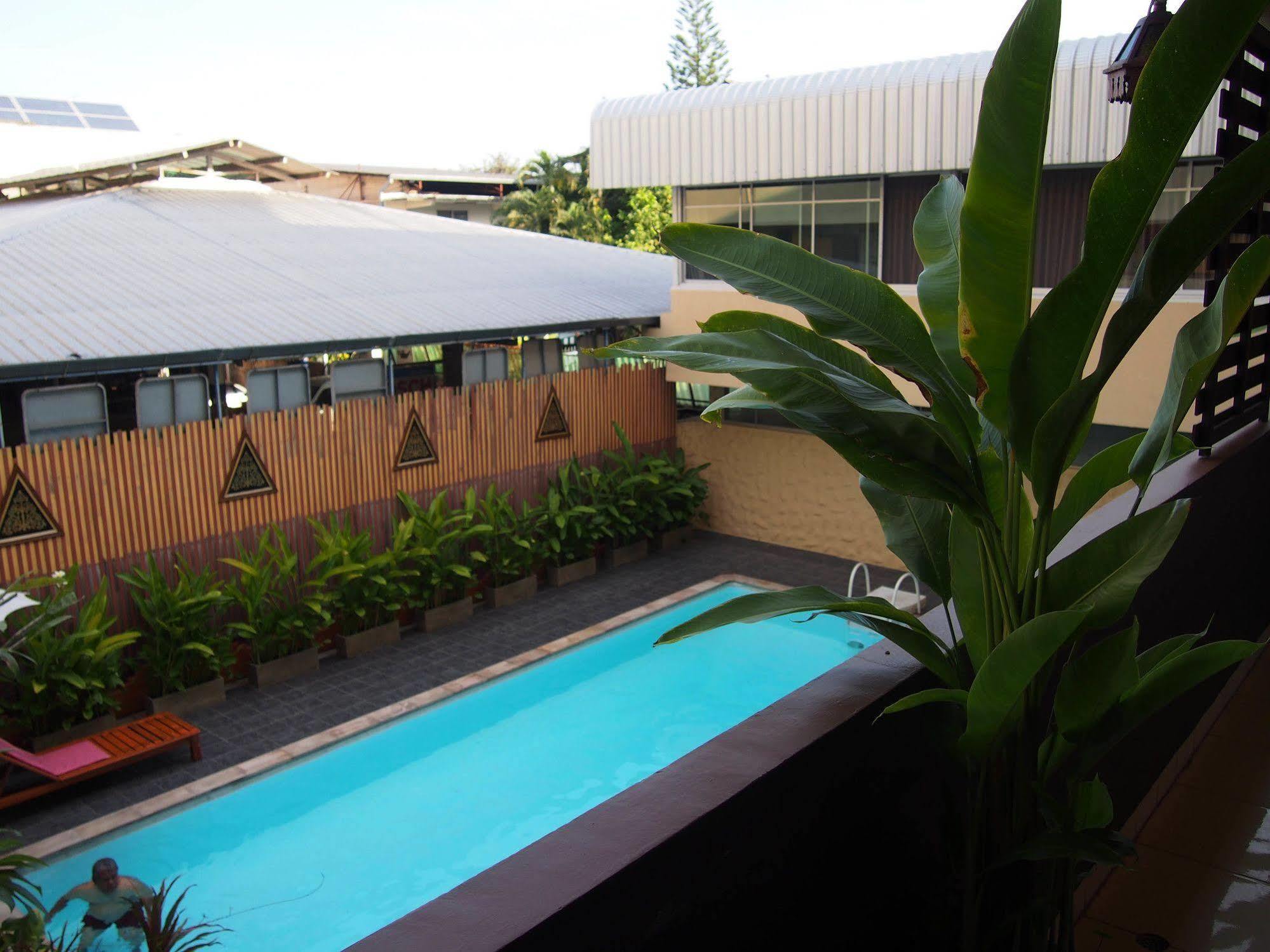 Phusiri Place Chiang Mai Bagian luar foto