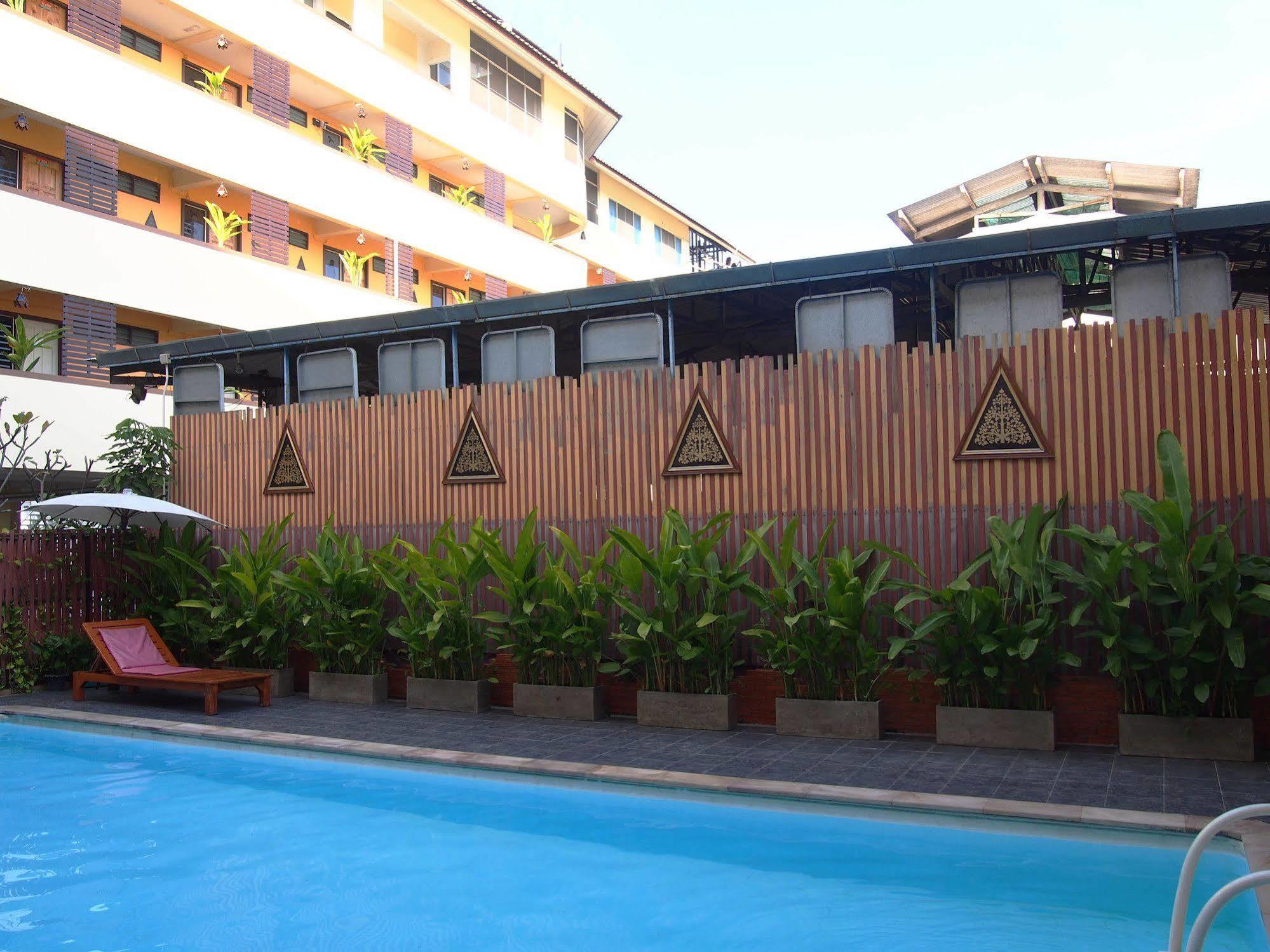 Phusiri Place Chiang Mai Bagian luar foto